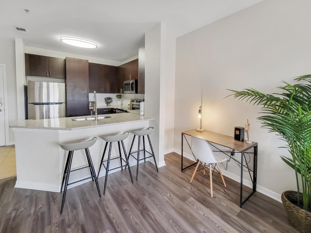 Getaway Apartment Near Beaches And Airport Tampa Exterior photo